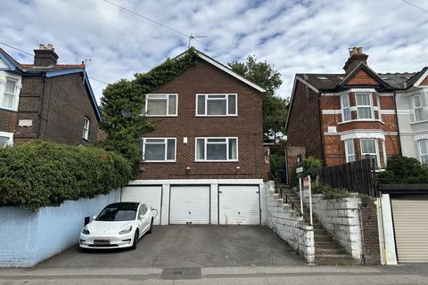 2 bedroom maisonette for sale, 85A Totteridge Road, High Wycombe, Buckinghamshire HP13 6EY