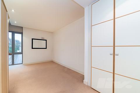2 bedroom apartment for sale, Lymington Road, London NW6