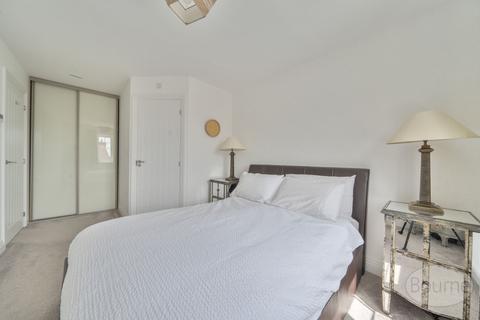 3 bedroom detached house for sale, Verdun Street, Farnham, Surrey, GU9