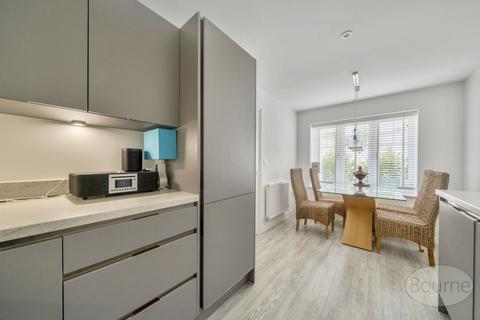3 bedroom detached house for sale, Verdun Street, Farnham, Surrey, GU9