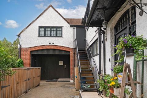 2 bedroom flat for sale, Bell Street, Reigate, RH2