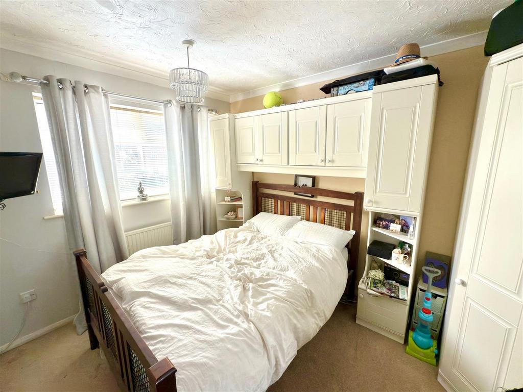 BED 1.jpg
