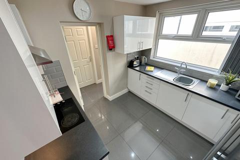 1 bedroom house to rent, Empress Road, L7 8SF,