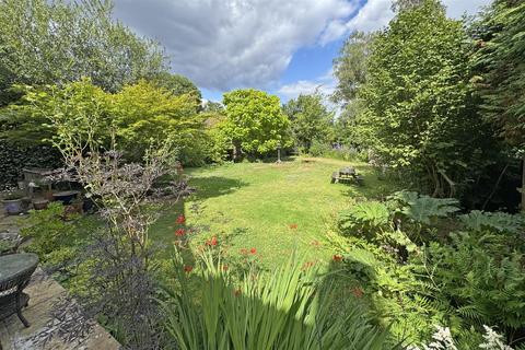 April Cottage Combe Lane, Wormley, Godalming, GU8 5SX
