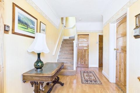 3 bedroom detached house for sale, Penwortham Road, South Croydon
