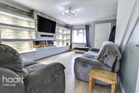 39 Pytt Field, Harlow, CM17 9AA