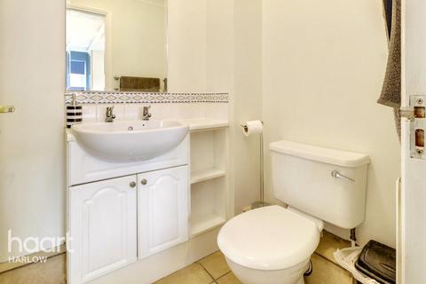 39 Pytt Field, Harlow, CM17 9AA