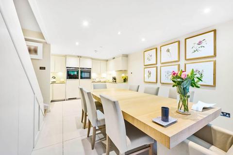 3 bedroom terraced house for sale, Gayfere Street, London