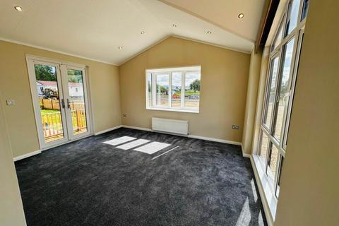2 bedroom lodge for sale, Blairgowrie PH13