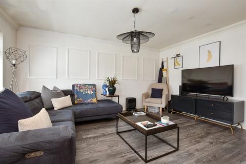 2 bedroom apartment for sale, The Sycamores, South Coulsdon CR5