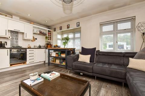 2 bedroom apartment for sale, The Sycamores, South Coulsdon CR5