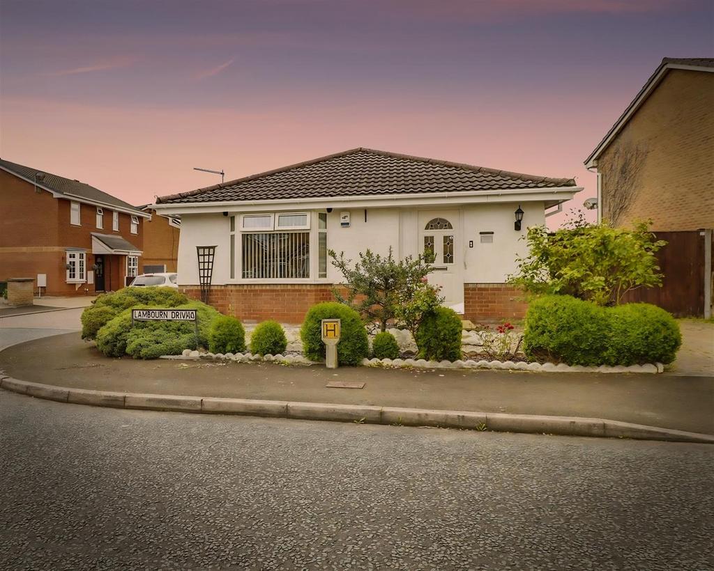 22 Lambourn, Dusk Shot.jpg
