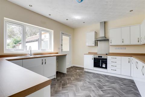 3 bedroom detached bungalow for sale, Radcliffe Road, West Bridgford NG2