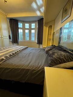 4 bedroom house share to rent, Halsham Road, IG11 9HG
