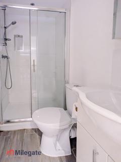 Studio to rent, Vaughan Avenue, London NW4