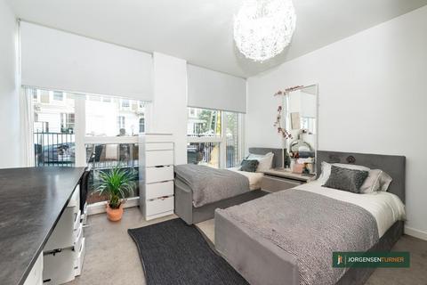 3 bedroom flat to rent, Cambridge Avenue, North Maida Vale