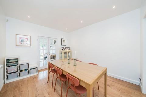 undefined, Heston Avenue, Hounslow TW5