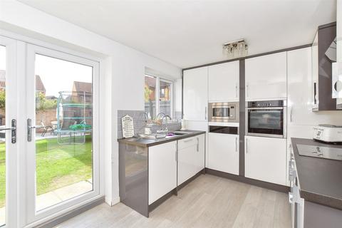 3 bedroom semi-detached house for sale, Fern Drive, Havant PO9