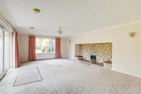 undefined, Ash Close, Burton Joyce NG14