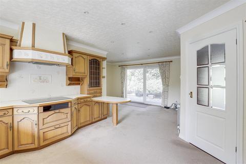 undefined, Ash Close, Burton Joyce NG14