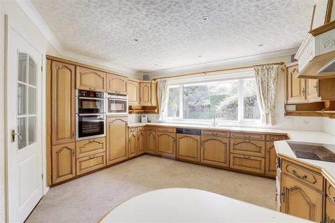 undefined, Ash Close, Burton Joyce NG14