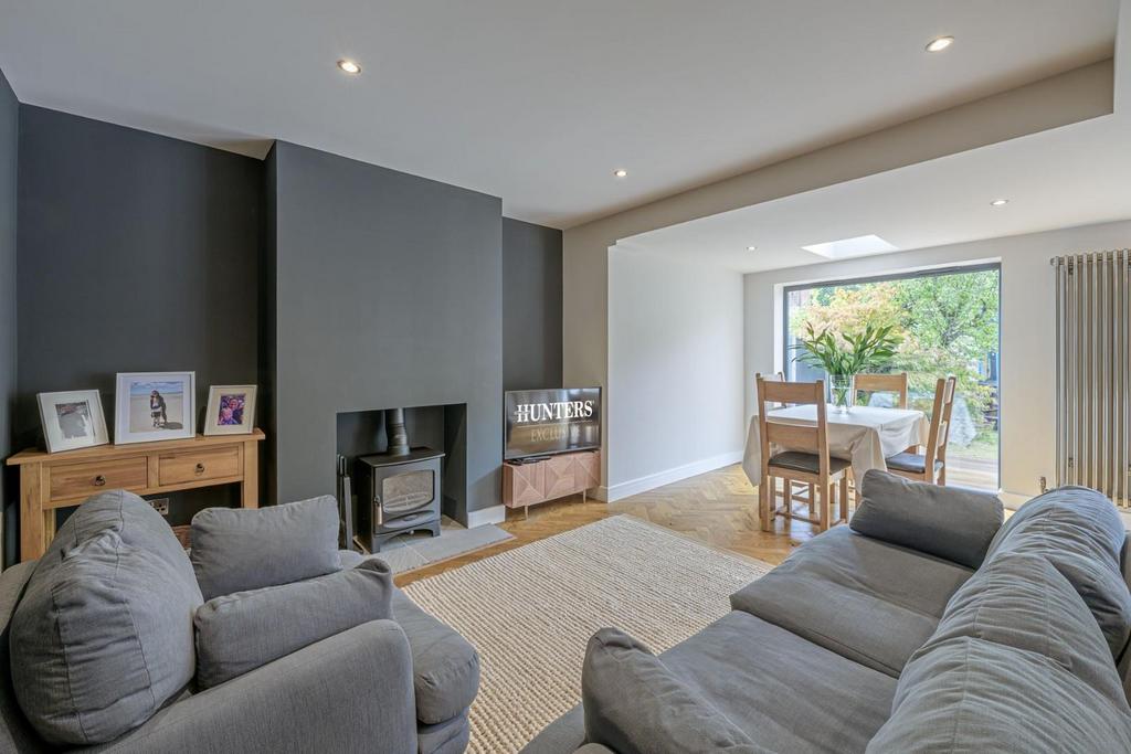 Living Dining Area