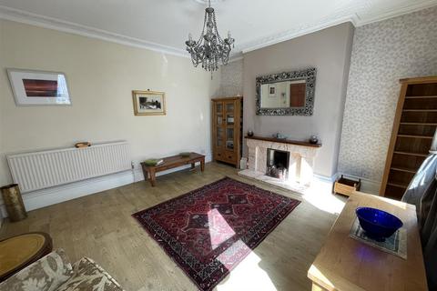 undefined, Hewlett Road Cheltenham