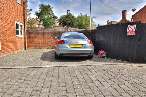 undefined, The Mews, Back Of Avon, Tewkesbury