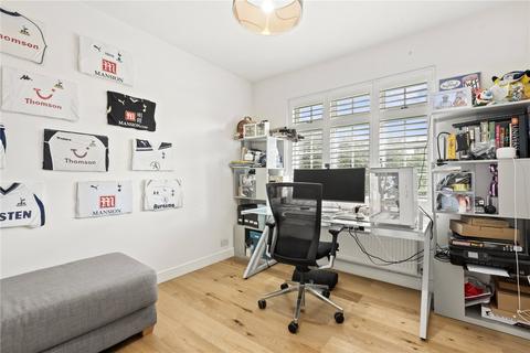 51 Godley Road, London, SW18 3HB