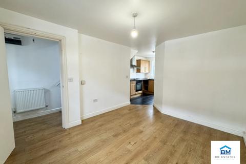 1 bedroom semi-detached house for sale, Haynes Road, Leicester LE5