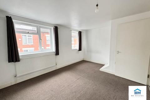 1 bedroom semi-detached house for sale, Haynes Road, Leicester LE5