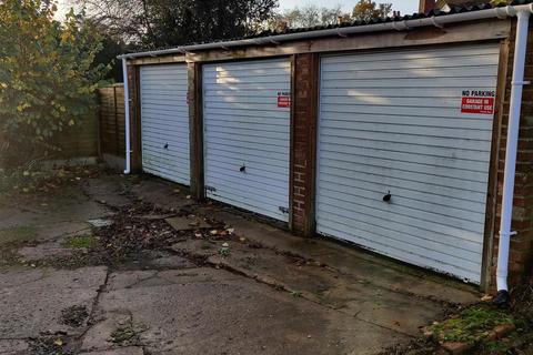 undefined, Woodfield Crescent, Kidderminster