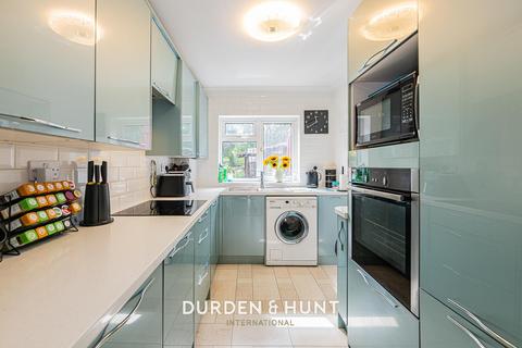 undefined, Aragon Drive, Hainault, IG6