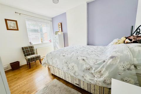 51 Neath Drive, Ipswich, IP2 9TA