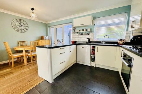 3 bedroom end of terrace house for sale, Neath Drive, Ipswich IP2
