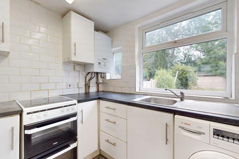 82 Hamilton Avenue, Cheam, Sutton, SM3 9RL