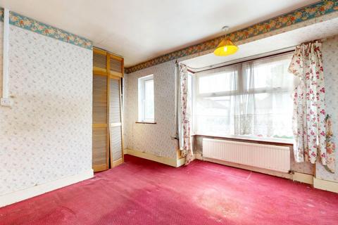 82 Hamilton Avenue, Cheam, Sutton, SM3 9RL