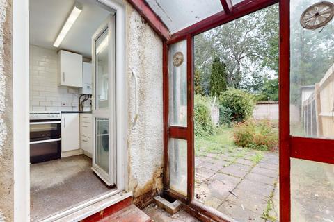 82 Hamilton Avenue, Cheam, Sutton, SM3 9RL