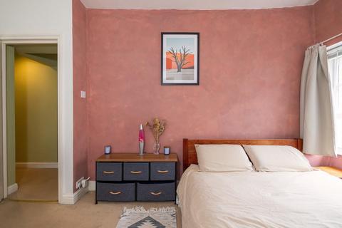 2 bedroom flat for sale, Springfield Road, Cotham