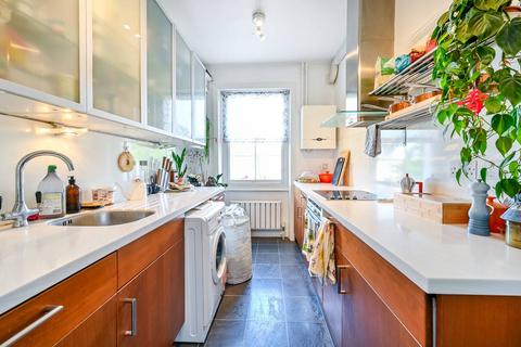 3 bedroom flat to rent, South Villas, Camden, London, NW1