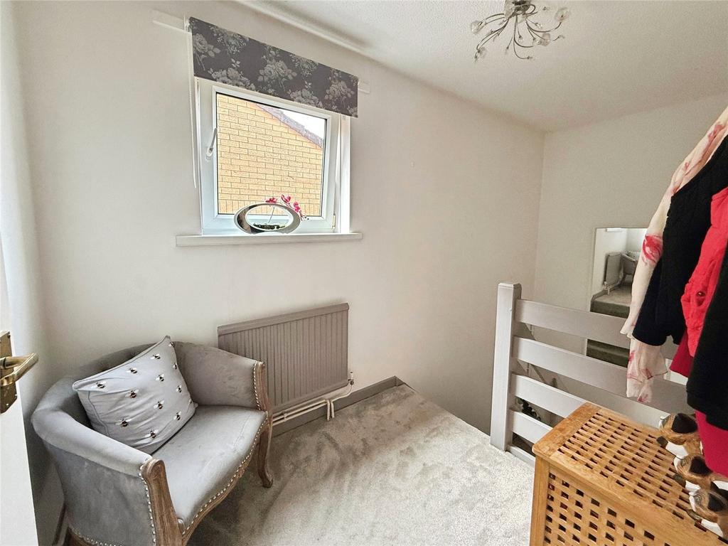 Apartment in Cardiff, Pentwyn - View 5