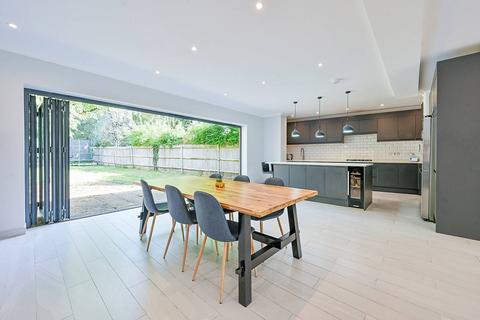 The Beeches Perivale Lane, Perivale, Greenford, UB6 8TW