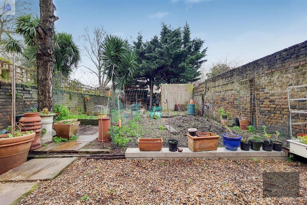 9 Garden-1.jpg