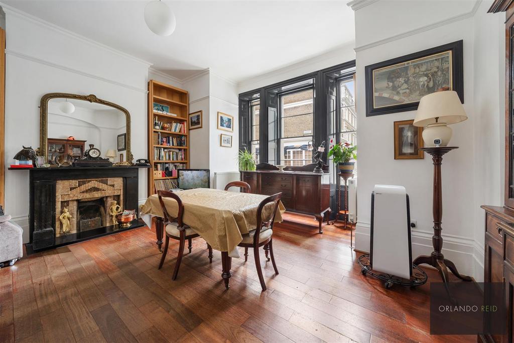14 Albert Square SW8 1 BT-9.jpg