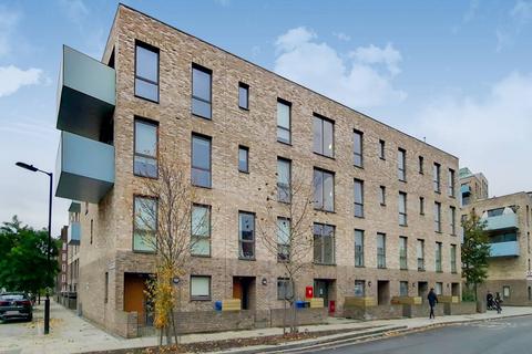2 bedroom flat to rent, East Street, Elephant and Castle, London, SE17