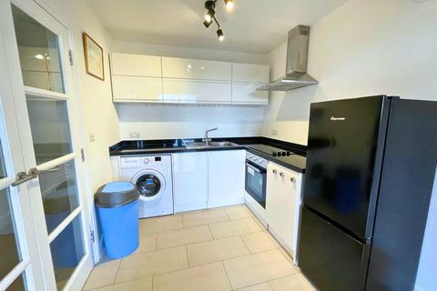 1 bedroom apartment for sale, Walton Road, East Molesey KT8