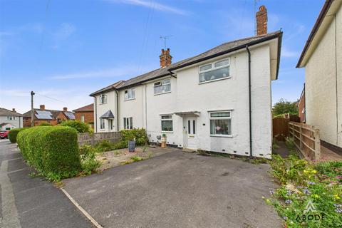 31 Manor Road, Uttoxeter, ST14 7JL