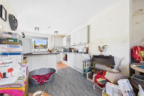 31 Manor Road, Uttoxeter, ST14 7JL