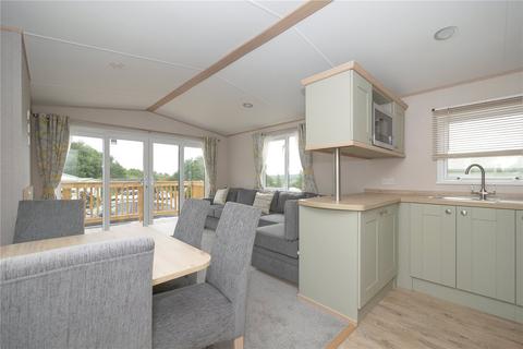 2 bedroom detached house for sale, Glen Road, Shipley BD17