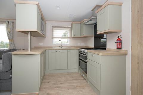2 bedroom detached house for sale, Glen Road, Shipley BD17